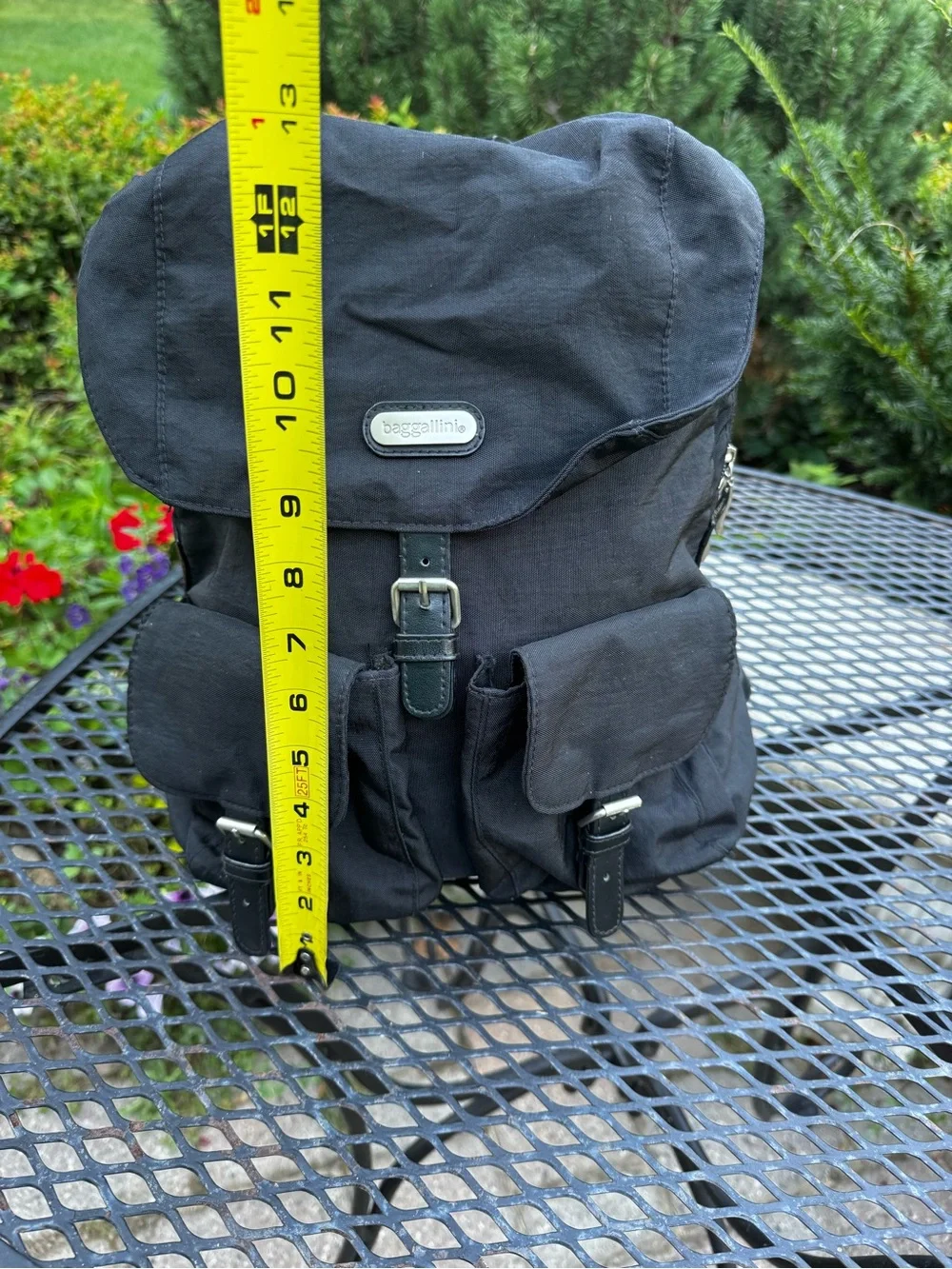 Baggallini black canvas